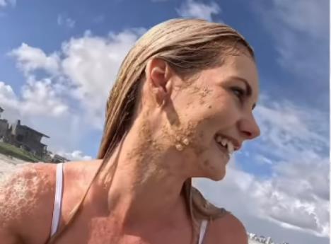 Influenserka se okupala u kanalizacionoj vodi.jpg