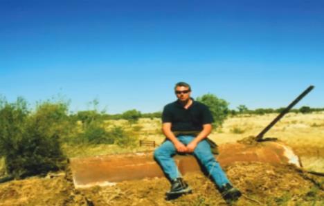 Riki Megi posetio mesto gde se nasukao kada se oporavio.jpg