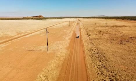 Put kroz australijsku pustinju.jpg