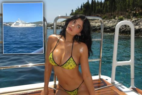 greeeece 💙 copy.jpg