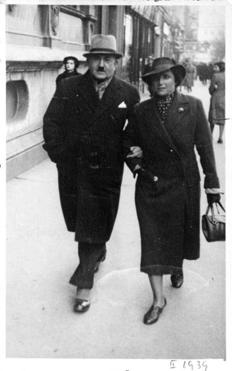 Aleksandar Kostić i supruga Smilja Kostić Joksić, 1939..jpg