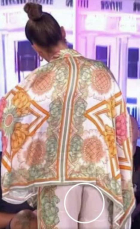 MILENA KAČAVENDA SE UNEREDILA USRED EMISIJE UŽIVO?! Mreže gore, rijaliti učesnica ustala, a fleka na pantalonama evidentna: Ne brani je, ali...