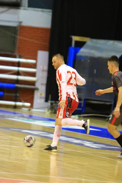 Denis Inajetović u Zvezdi 3 FOTO KMF Crvena zvezda.jpg