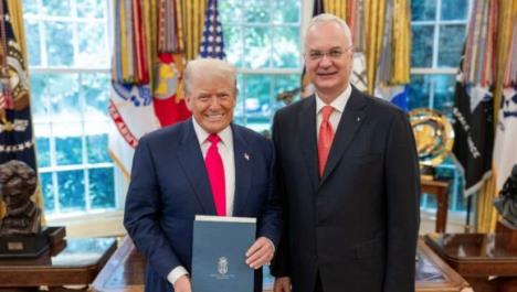 šutanovac tramp X Serbia in USA.jpg