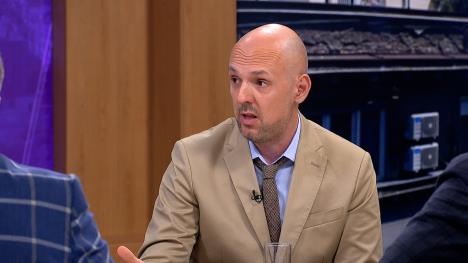 PULS CLEAN.00_32_08_18.Still004.jpg