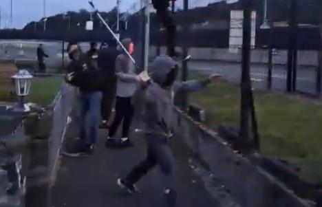 Tuča huligana u Irskoj.jpg