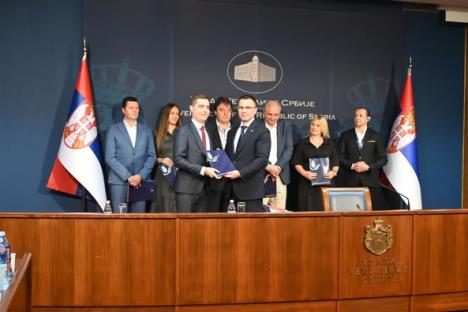 Aleksandrovcu 5 miliona 1.jpg