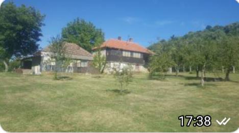 plac-30-ari-sa-dve-kuce-100-m2-barajevo_1.png