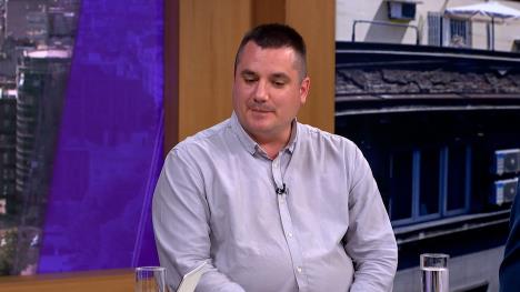 puls clean.01_02_43_18.Still009.jpg