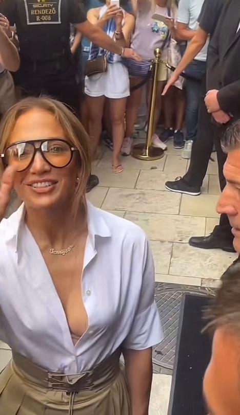 Džej Lo pozdravila fanove u Budimpešti