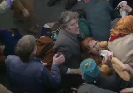 Tuča za hleb devedesetih.jpg