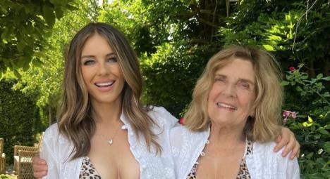 Elizabet Harli sa majkom Anđelom.jpg