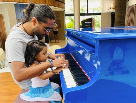 Sam Surijakumar, muzičar iz Londona koji je otkrio tumor na mozgu nakon epileptičnog napada