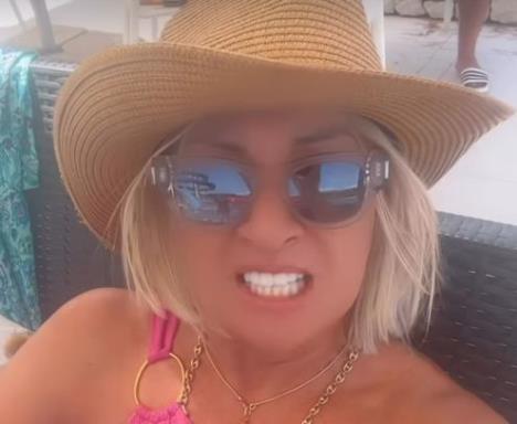 Danijela Dvornik na letovanju