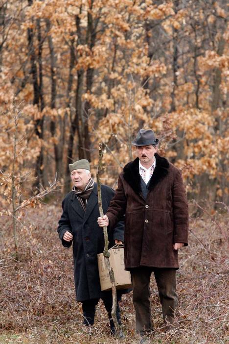 Miroljub Trošić i Milorad Mandić Manda u seriji Selo gori, a baba se češlja Selo_gori_a_baba_se_ceslja_14.jpg