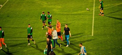 Pomoćni sudija pogođen u glavu na meču Partizan - Hibernijan