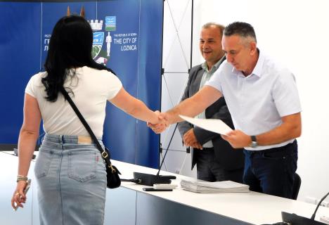 LOZNICA - Uručenja.JPG