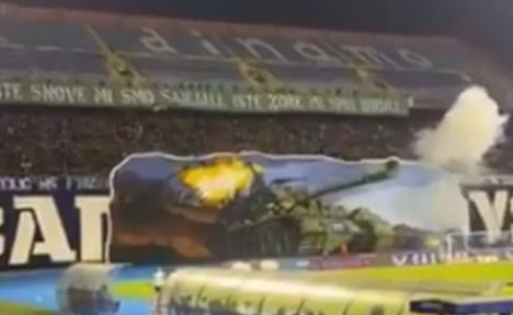 Bed Blu Bojsi i šetalica sa tenkom