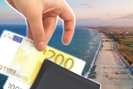 200 evra u ruci ispred plaže u Grčkoj