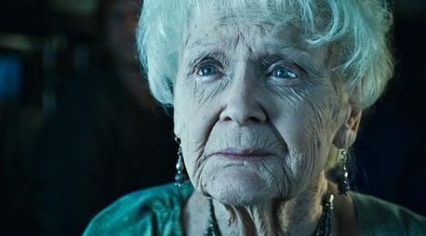 Glorija Stjuart u filmu Titanik