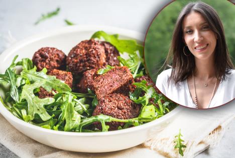 Tatjana Popović/falafel od cvekle sa rukolom u tanjiru