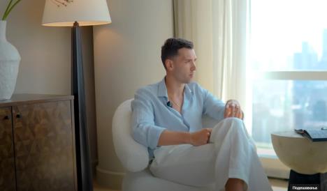 Marko Arsić u svom luksuznom stanu u Njujorku