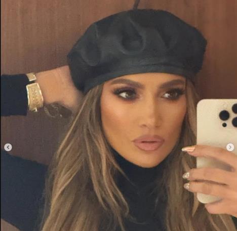 Dženifer Lopez u provokativnom izdanju