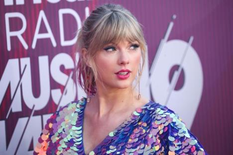 Tejlor Svift na dodeli Radio Music nagrada
