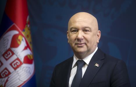 Министар Поповић.jpg