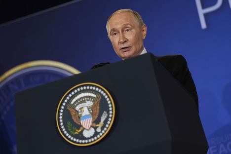 Vladimir Putin, predsednik Rusije za govornicom u Vašingtonu