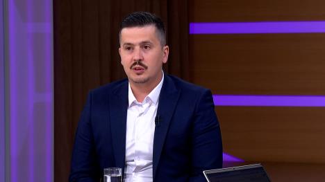 Sequence 01.02_01_53_15.Still010.jpg