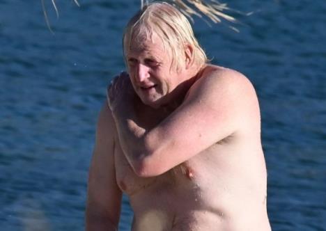 Boris Džonson na plaži