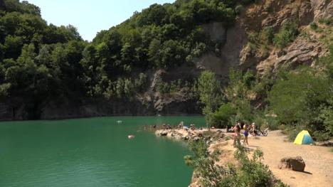 JUTARNJI CLEAN.01_29_34_20.Still009.jpg