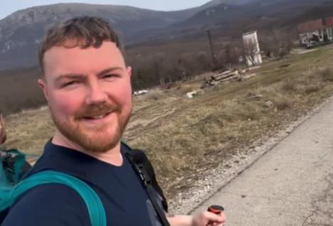 Britanac pešači preko 300 dana pa stigao do Srbije.jpg