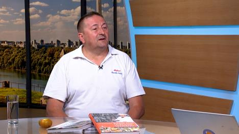 jutarnji clean.00_41_35_08.Still002.jpg