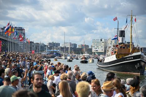 Fotografije jedrenjaka u Amsterdamu