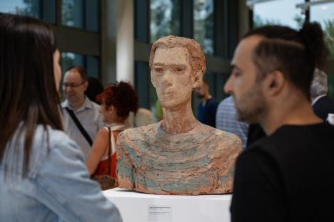 Otvaranje izložbe Dragana Ilić, Portret - igra otkrivanja i-ili razotkrivanja