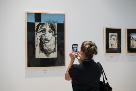 Otvaranje izložbe Dragana Ilić, Portret - igra otkrivanja i-ili razotkrivanja