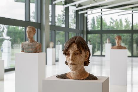 Izložba Dragana Ilić, Portret - igra otkrivanja i-ili razotkrivanja