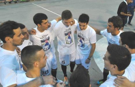 Ekipa koja je igrala u čast Pece Brzakovića FOTO Privatna arhiva.jpeg