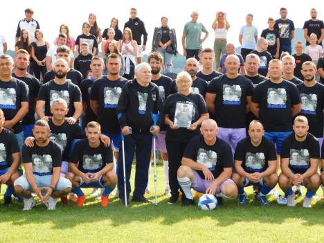 DRAGINAC - Sa igračima.JPG