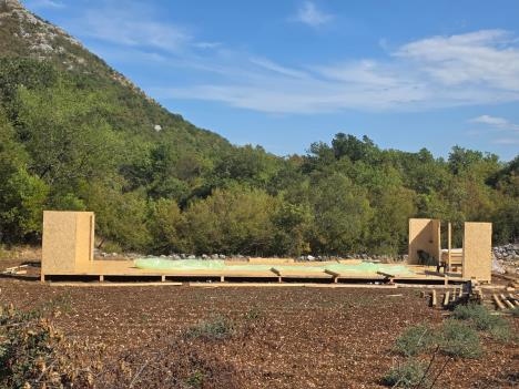 1756134325Objekat za su_enje marihuane.jpg