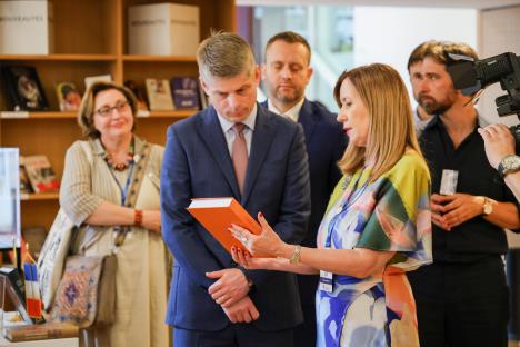 Arno Gujon na Sorboni.jpg