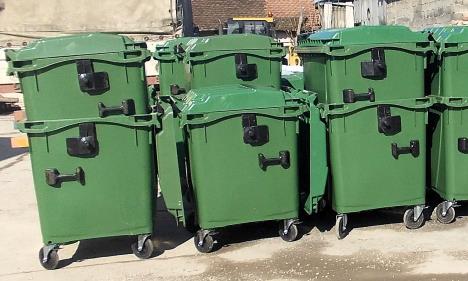 MALI ZVORNIK -Kontejneri.JPG