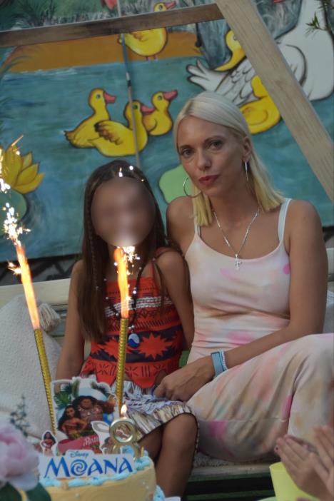 IMG-5f107663f8ecb56db2e1ed859ea863e4-V copy.jpg