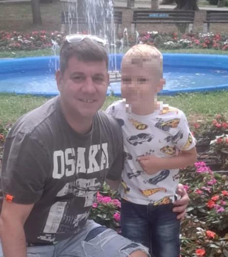 NA MORE NIJE DOŠAO, ALI ĆE GA U PRVI RAZRED ISPRATITI! Ivan Marinković sa sinom pozira nikad srećniji, mali Željko je đak prvak