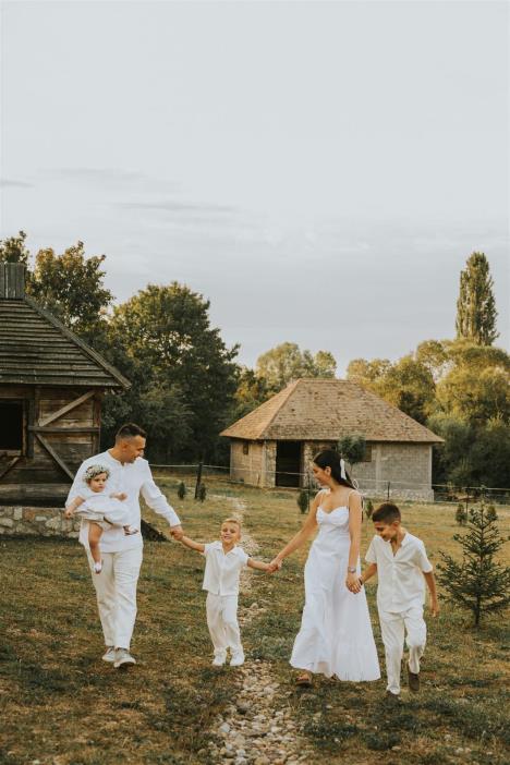 Nenad Krstić sa porodicom 2.jpg