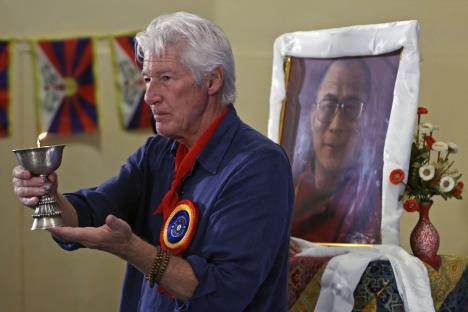 Ričard Gir rođen kao hršćanin nakon upoznavanja Dalaj Lame postao je budista