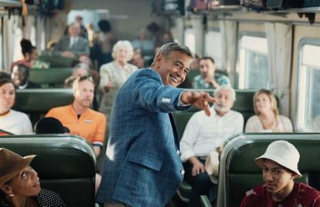 Džordž Kluni u filmu Džej Keli