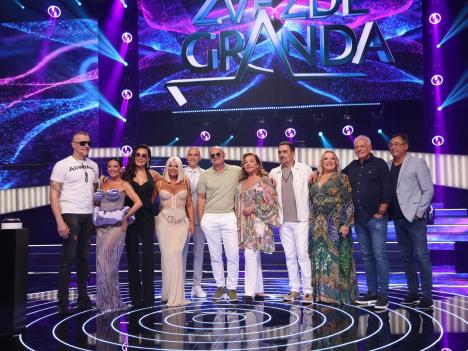 Zvezde Granda  Voja Nedeljković Snežana Đurišić Svetlana Ceca Ražnatović  Dara Bubamara Dragan Kojić Keba Đorđe David Ana Bekuta (5).jpeg